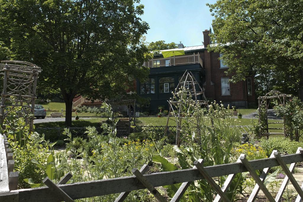 Île de Garde B&B Sherbrooke Exterior foto
